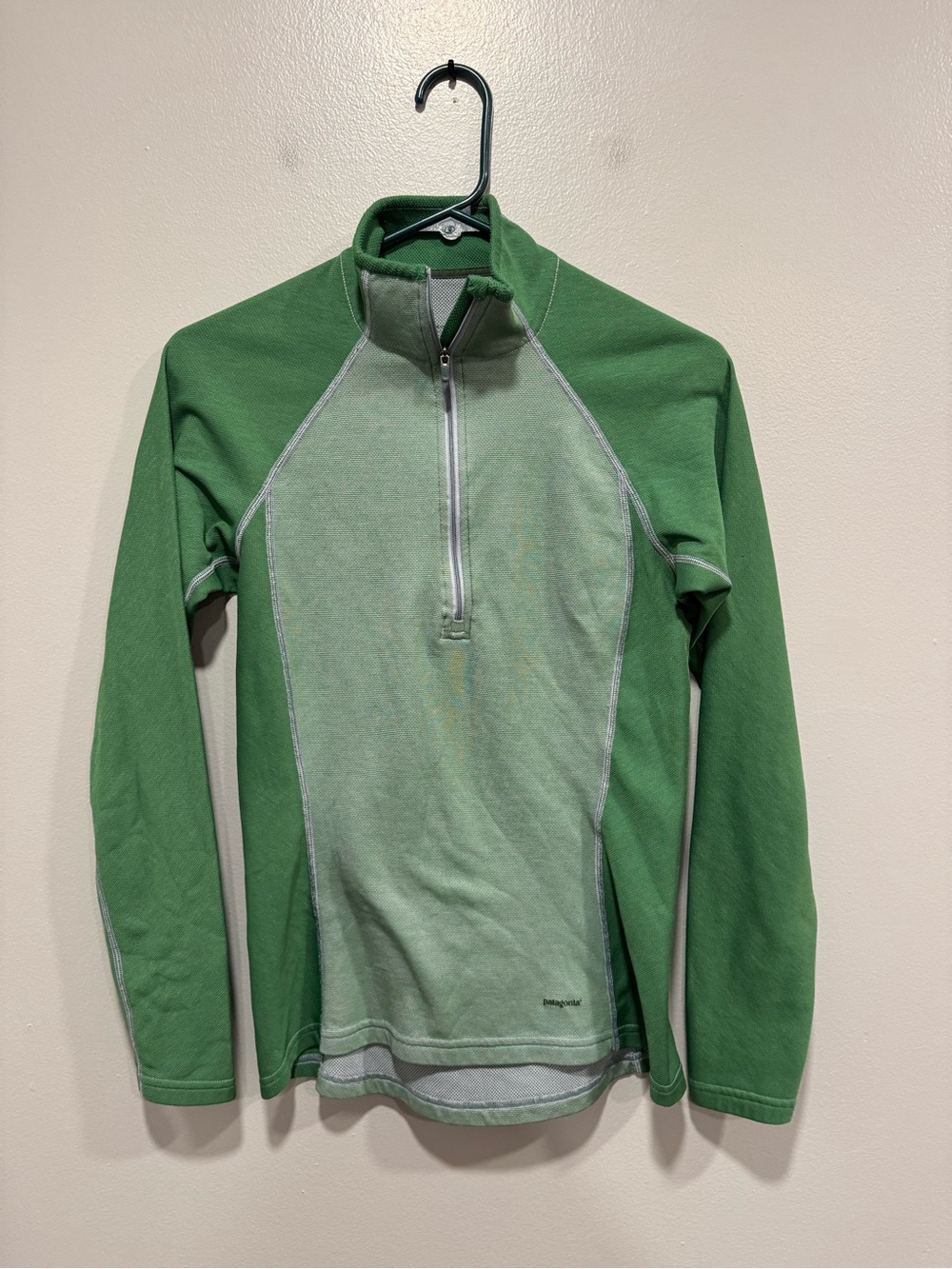 Patagonia Women’s Baselayer 1/2 Zip in Green Size Small